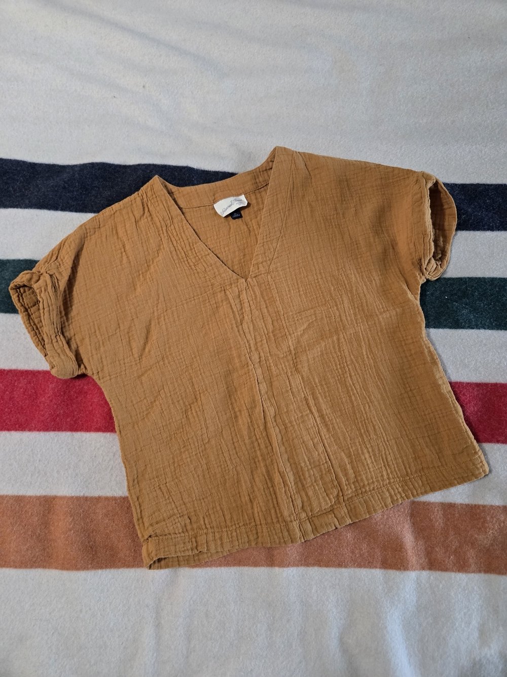 100% Gauze Cotton Universal Thread Women's V-Neck Short Sleeve in Mustard Gold